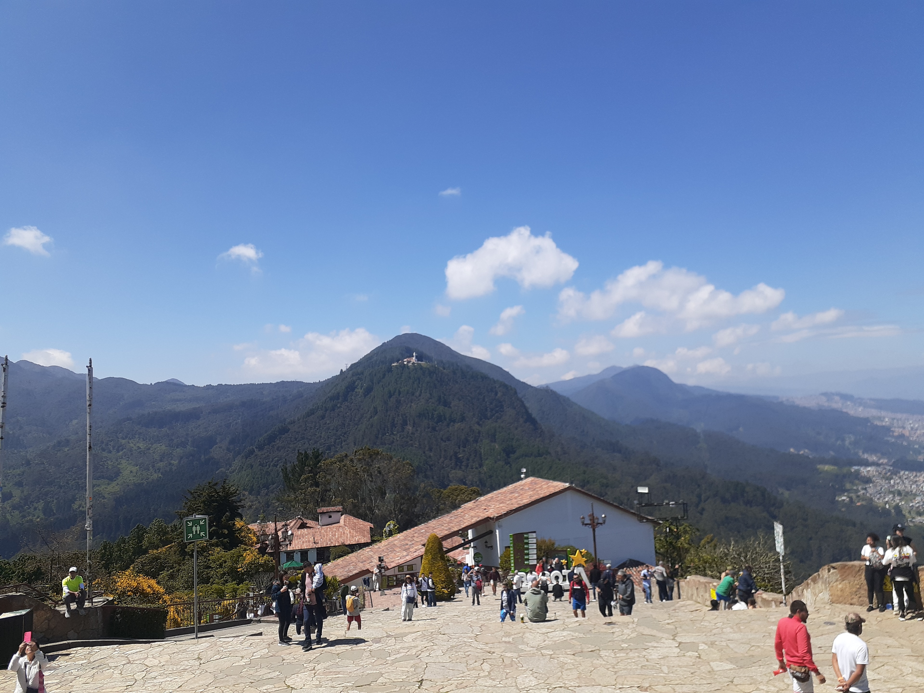 Amazing Top View at Monserrate! + City tour